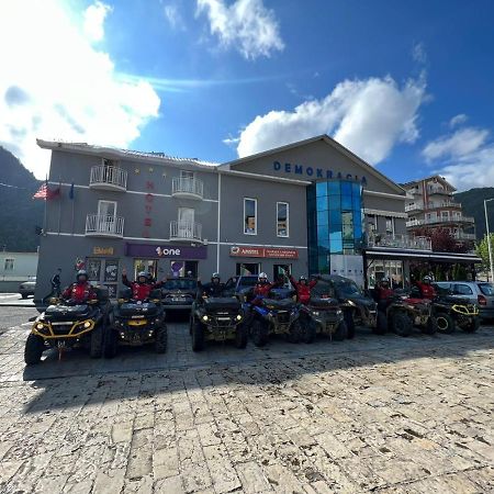 Hotel Demokracia Fushe-Arrez Dış mekan fotoğraf