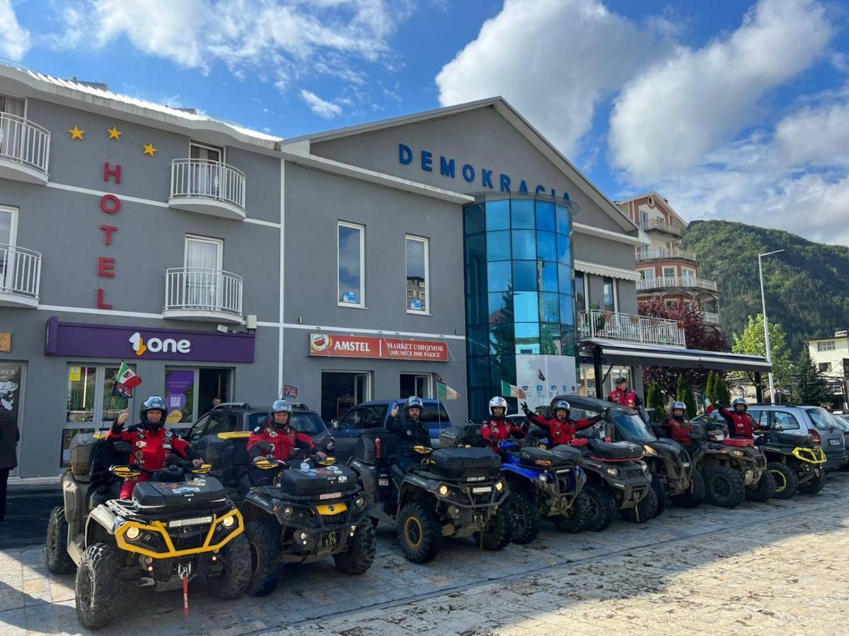 Hotel Demokracia Fushe-Arrez Dış mekan fotoğraf